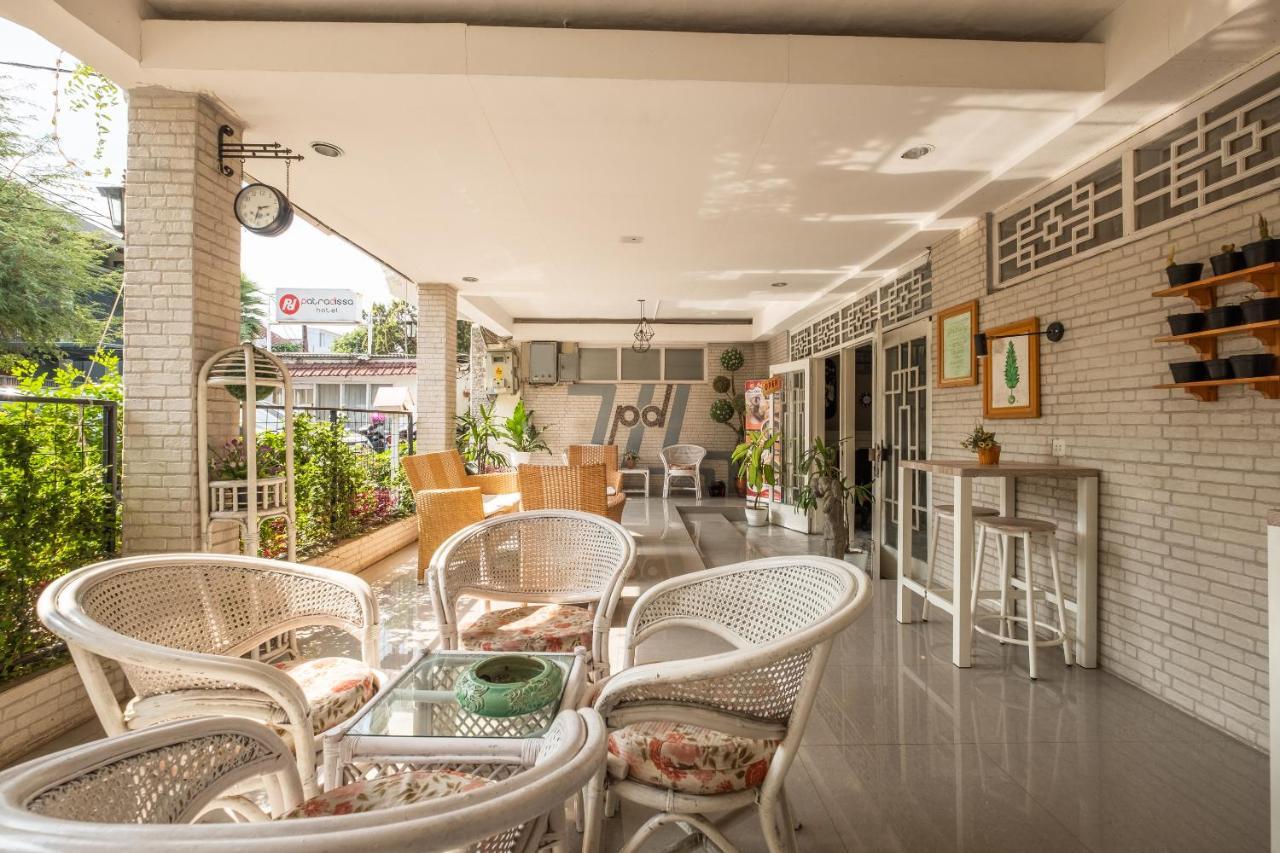 Oyo 1444 Patradissa Stasiun Bandung Hotel Eksteriør bilde