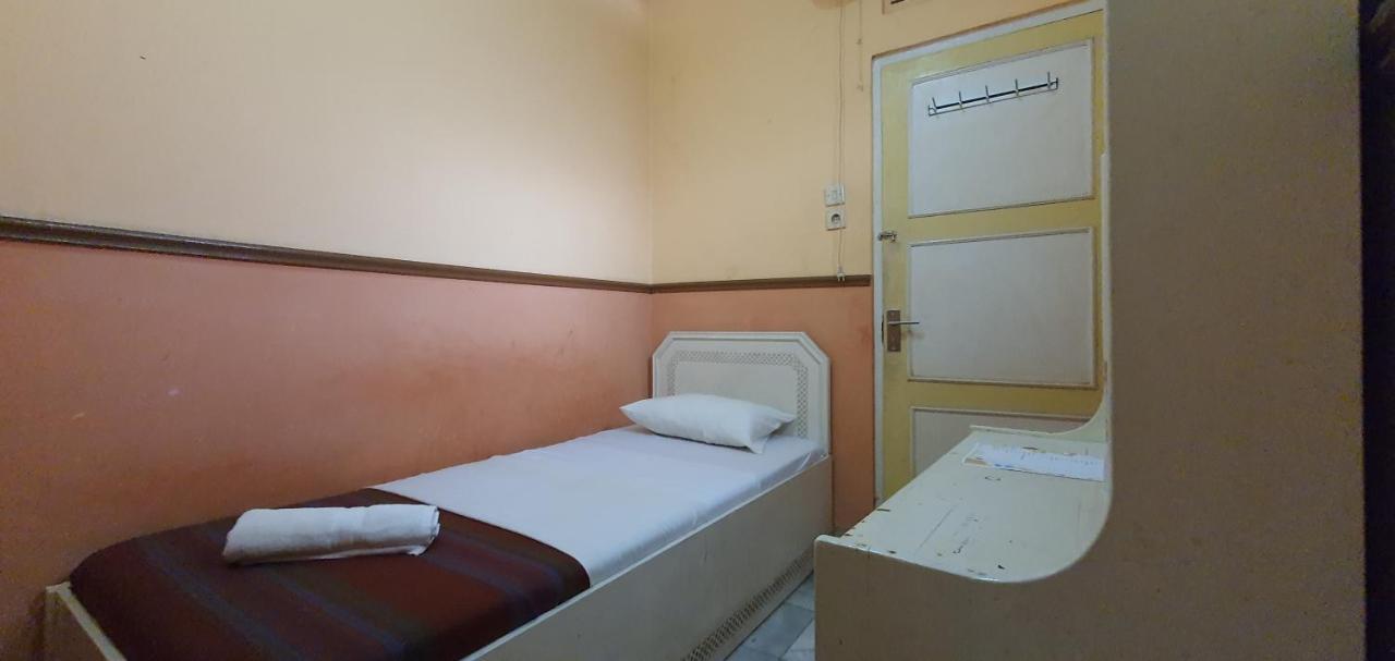 Oyo 1444 Patradissa Stasiun Bandung Hotel Eksteriør bilde