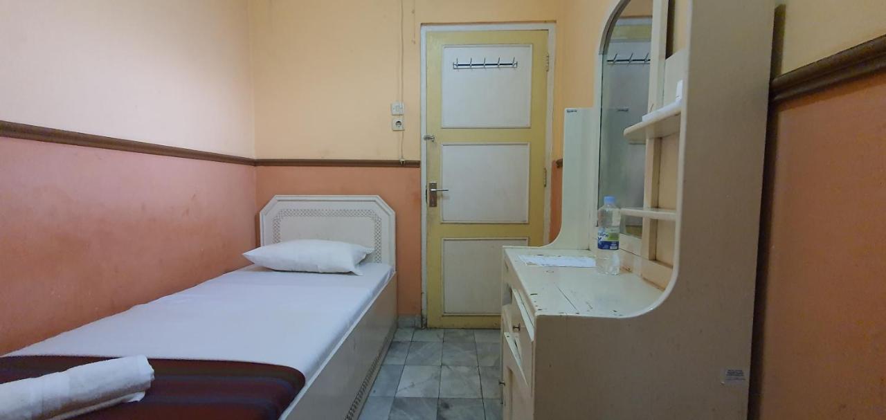 Oyo 1444 Patradissa Stasiun Bandung Hotel Eksteriør bilde